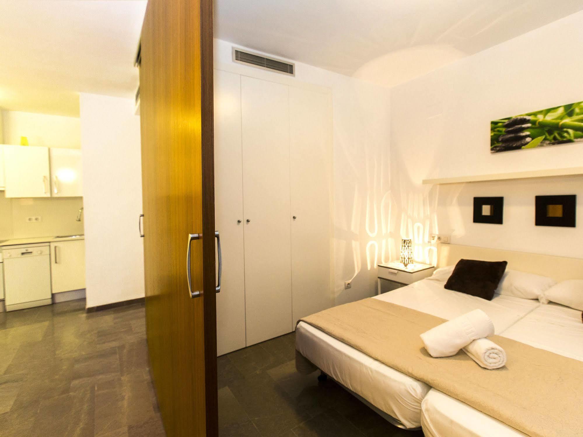 Total Valencia Vitoria Apartment ภายนอก รูปภาพ